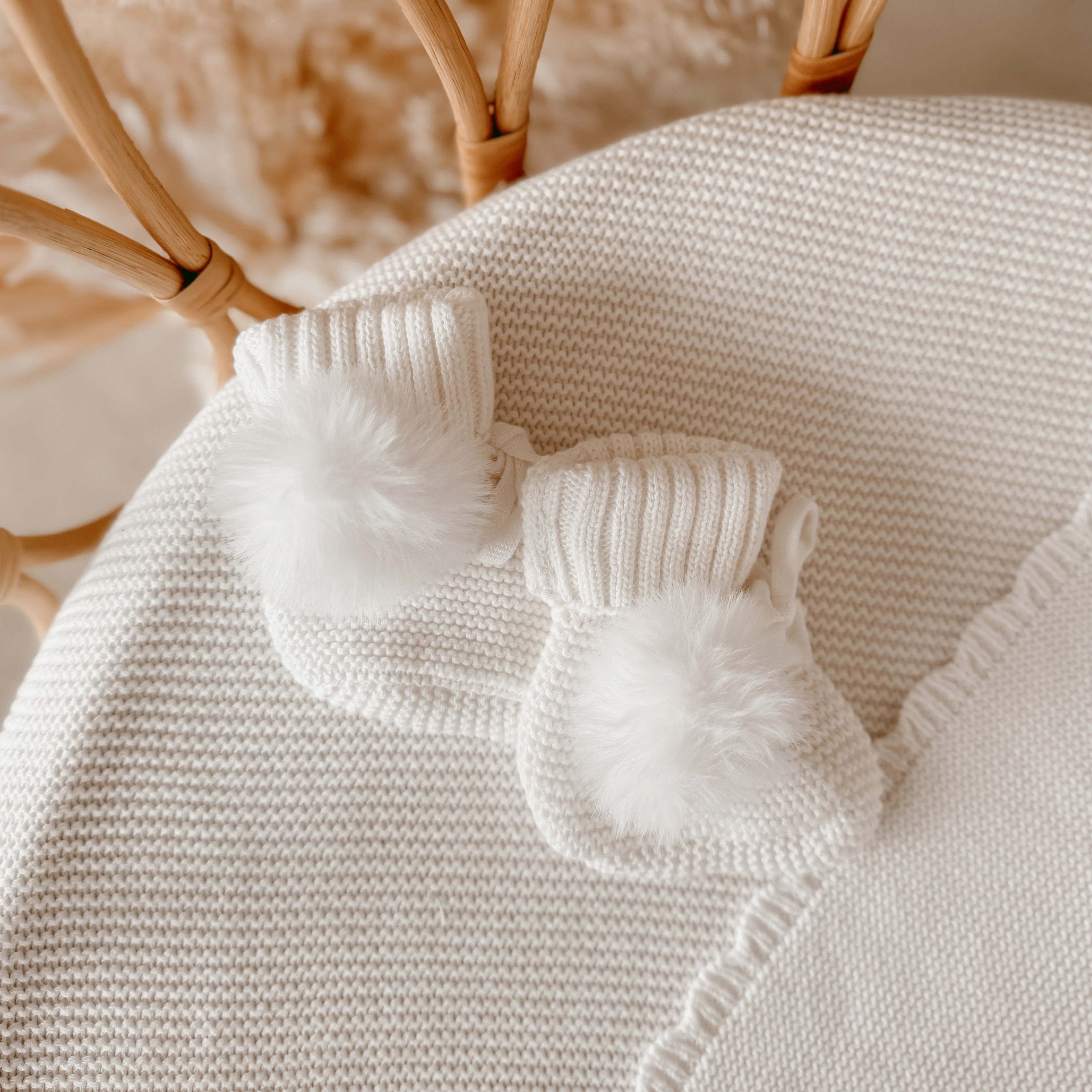 Mini Knit Booties - Pom Pom